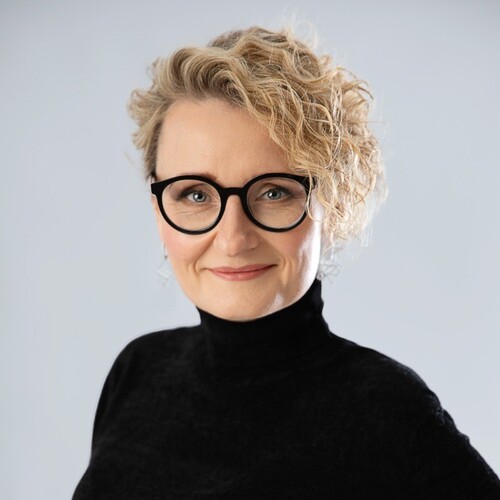 Yulia Denisova's profile picture